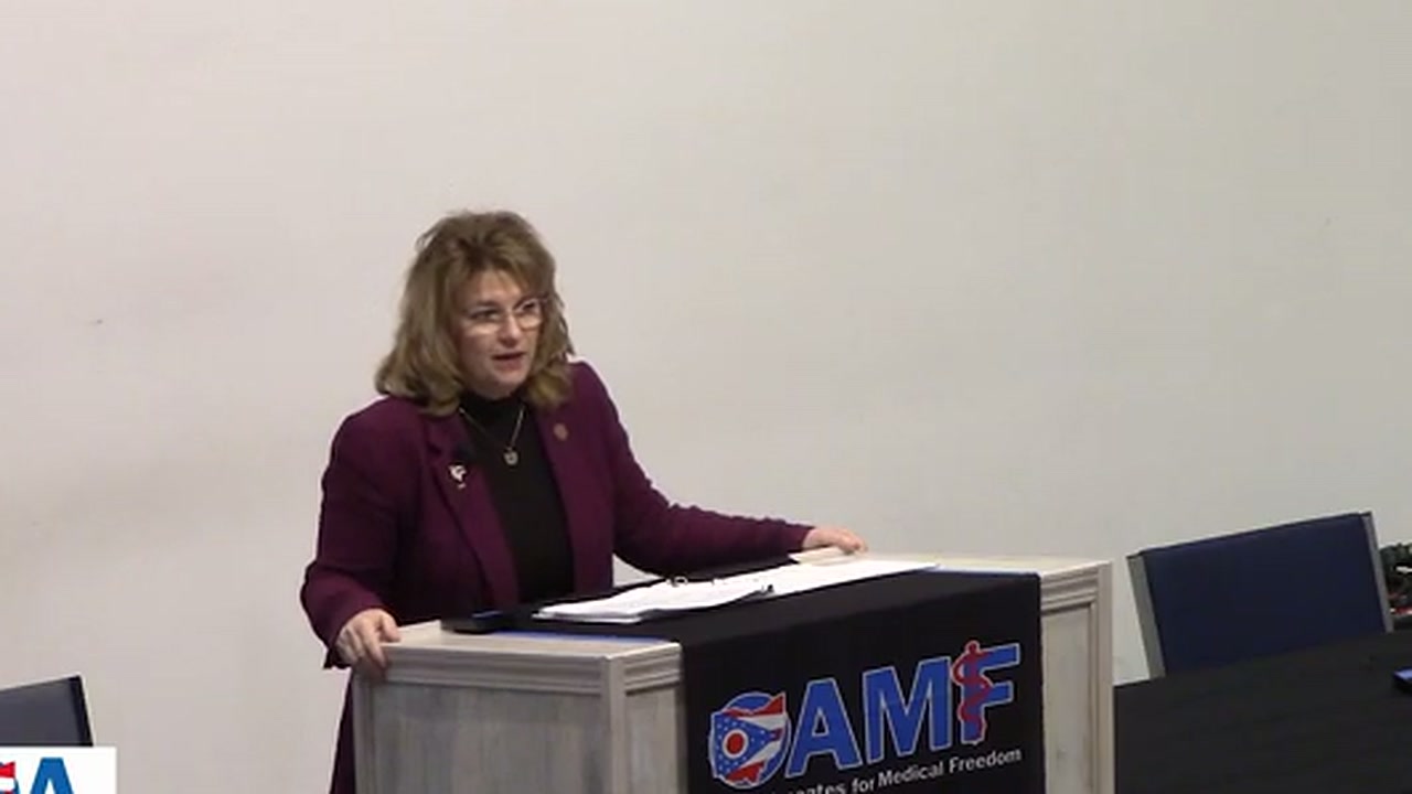 Rep. Jennifer Gross speaking at the OAMF Medical Freedom in Action event